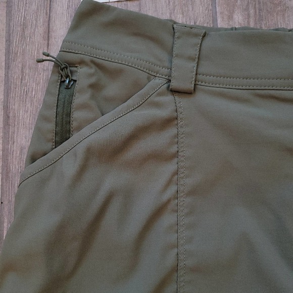 Duluth Trading Co. Women's Dry on the Fly Olive Green Skort Size 10 - Picture 5 of 9